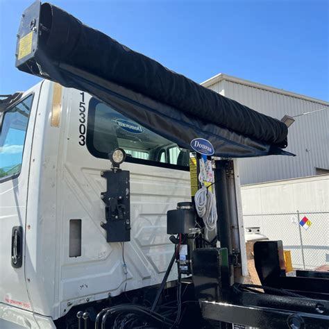 10 Essential Features Every Roll-Off Truck Should Have | The HREM Inc.