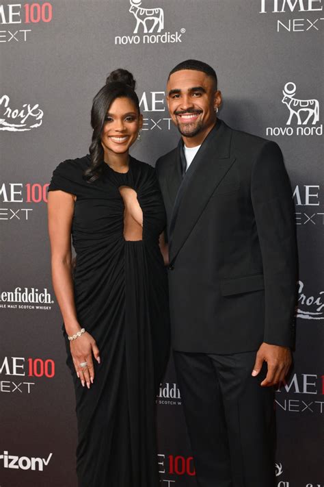 Eagles' Jalen Hurts Steps Out With Girlfriend Bry Burrows at NYC Gala ...