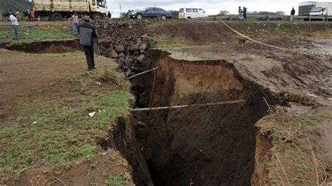 África se está rompiendo en dos: Una enorme grieta en Kenia es el ...