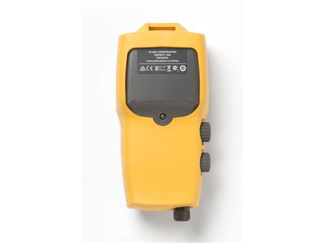 Fluke 719PRO 300G Electric Pressure Calibrator, 300 PSIG | TEquipment