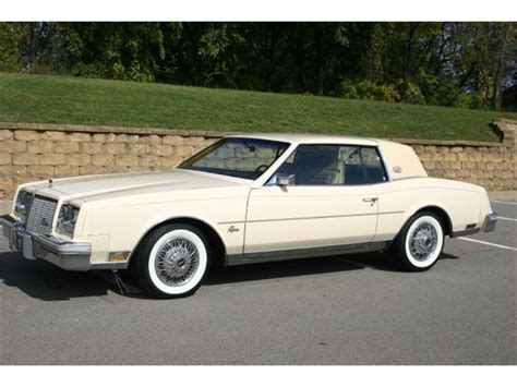 1981 Buick Riviera - Information and photos - MOMENTcar