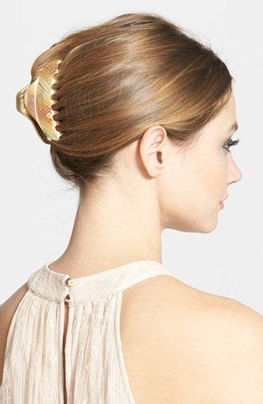 These claw clip hairstyles are super easy to do. Look up these 16 ideas and ways to use a ...