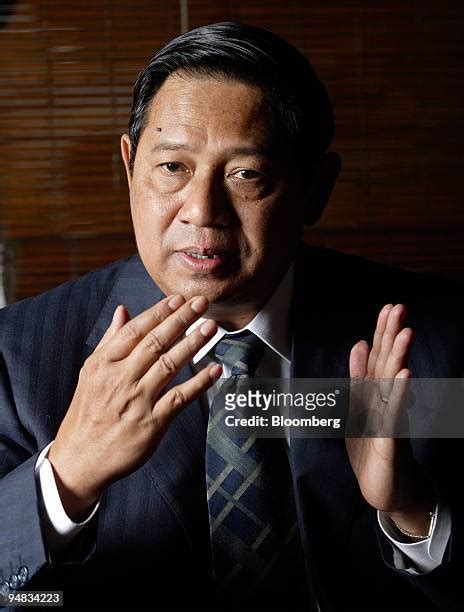 Susilo Bambang Yudhoyono 2005 Photos and Premium High Res Pictures ...