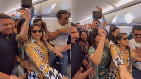 Passengers dance to Sapna Chaudhary’s song aboard flight | Trending - Hindustan Times