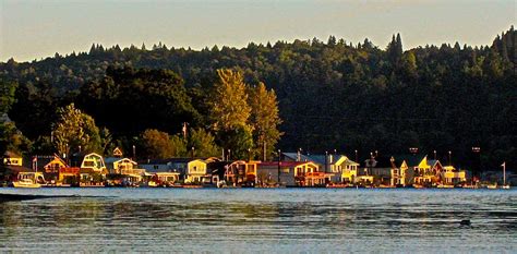 Zodiac Boat Tours on the Willamette River Portland Oregon