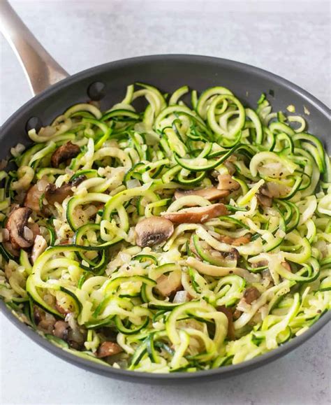 Zucchini Noodles Recipe (Gluten-Free, Easy) - Apples for CJ