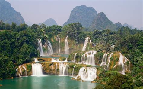 Nanning Detian Waterfall, World’s 4th Largest Transnational Waterfall