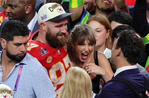 Taylor Swift Accidentally Partied With Her Parents After Chiefs' Super Bowl Win, And She Liked It