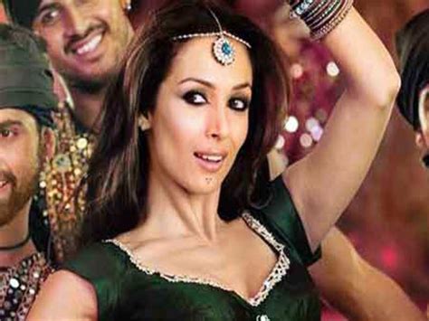 Malaika Arora Khan: Dabangg 2: Malaika supervises Kareena’s item song | Hindi Movie News - Times ...