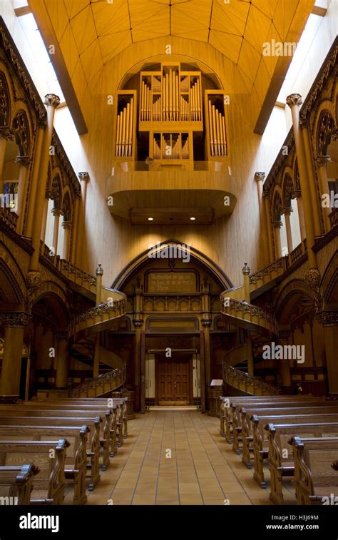 Pipe organ basilica notre dame hi-res stock photography and images - Alamy