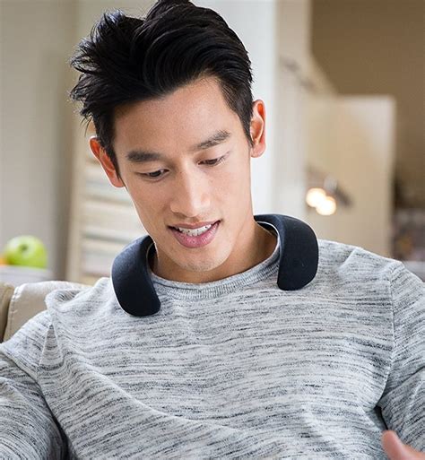 Bose Soundwear Companion Wireless Wearable Speaker