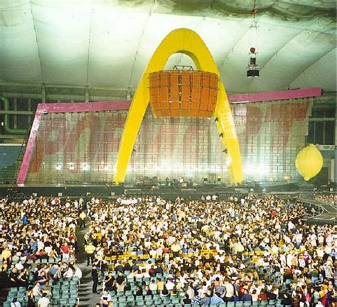 U2 Popmart Stage