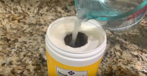 How To Make Your Own DIY Clorox Wipes - Homemaking.com