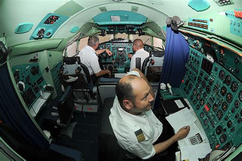 Cockpit view of Tu-154-B-2 RA-85534 at Abakan airport | Flickr - Photo Sharing!