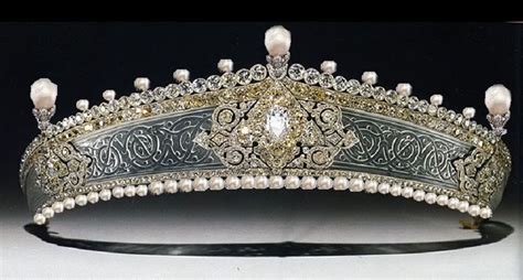 Russian Kokoshnik Tiara | Royal jewelry, Royal crowns, Jewels