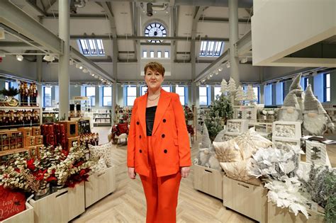 Primark reopens its historic Bank Buildings store after devastating blaze | Ipswich Star