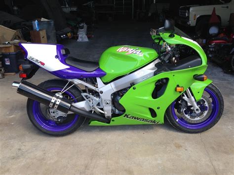 The Definitive 750 Kawasaki? 1996 ZX7RR N1 - Rare SportBikesForSale