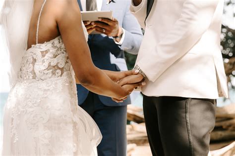 Mahakea Beach Estate and Laie Hawaii Temple Wedding — Desiree Leilani Photography