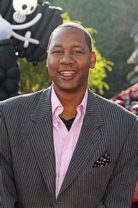 TIL Actor Mark Curry (Hangin' w/Mr. Cooper) contemplated suicide after over 20% of his body was ...