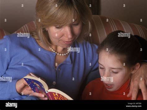 Harry potter books and children hi-res stock photography and images - Alamy