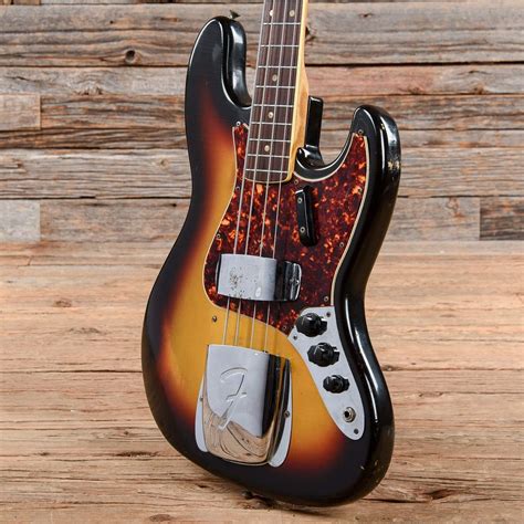 Fender Jazz Bass Sunburst 1966 – Chicago Music Exchange