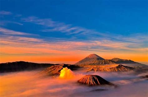 BROMO SUNRISE TOUR BROMO SUNRISE TOUR