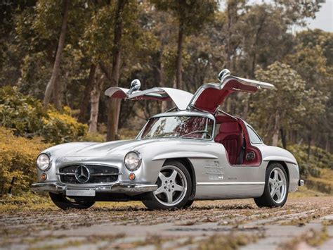 20 Classic Cars That Boast Modern Tech and Performance – Page 11 ...