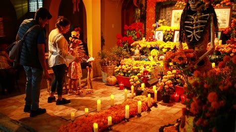 What Is Day of the Dead and How Is the Mexican Holiday Celebrated ...