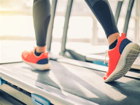 Here's How to Get the Most Out of Using the Treadmill for Race Training ...