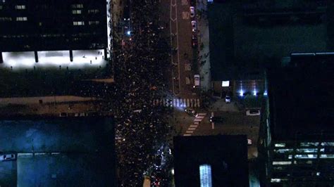 PHOTOS: Thousands of Trump protesters march in Chicago's Loop - ABC7 ...