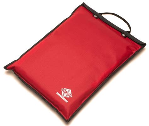 The 5 Best Waterproof Laptop Cases