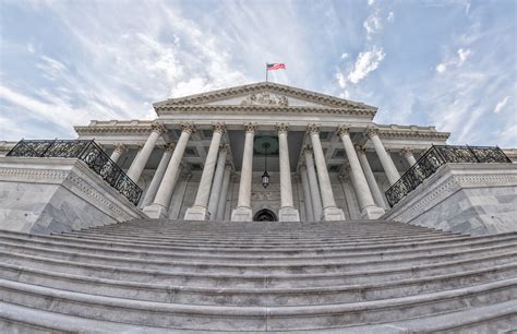 U.S. Senate panel green-lights driverless car legislation - Accenture Insurance Blog