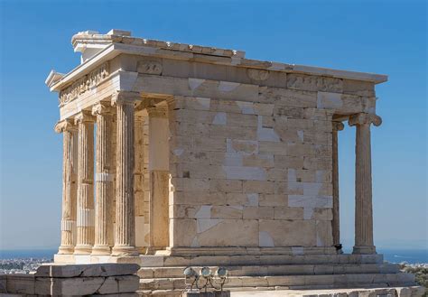 Temple of Athena Nike - Wikipedia