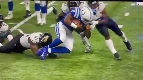 Anthony Richardson suffers injury during NFL debut