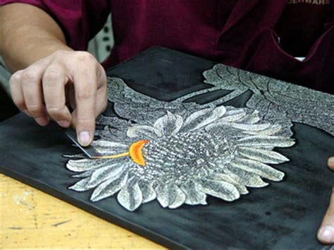 Vietnamese lacquer art takes on the world