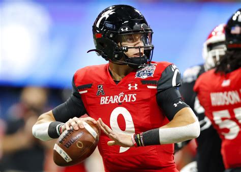 2022 NFL Draft: Cincy QB Desmond Ridder a Legit Dual Threat