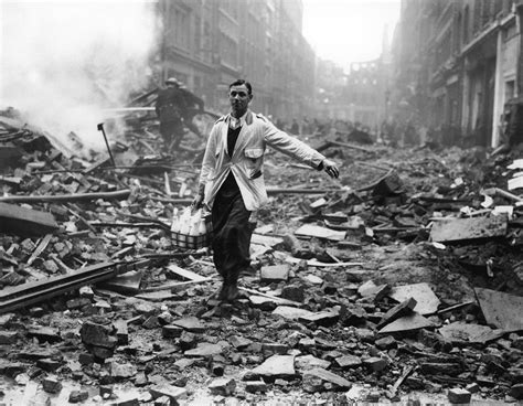 The London Milkman Iconic Photograph: The Backstory, 1940 - Rare ...