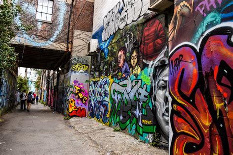 Travel Palette: Graffiti Alley - Toronto, Canada