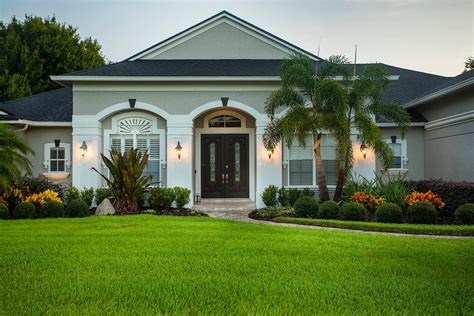20 Great Ideas for the Best Front Yard Landscaping at Your Orlando, FL Home