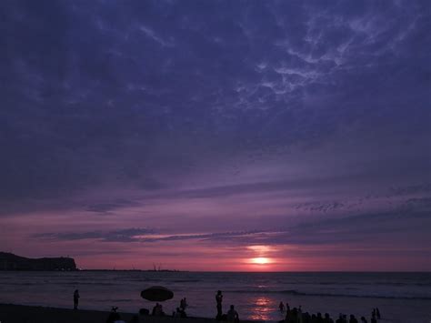 Sunset at the beach (Arica - Chile) : r/sunset