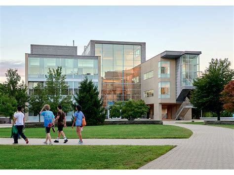 Olin College is Shaking Up Engineering Education - EE Times