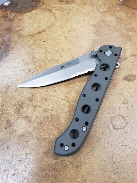 My daily CRKT M16-13 : knifeclub