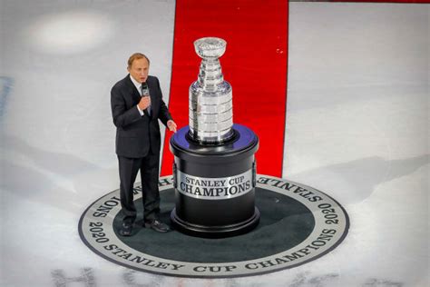 Opinion: Making the Case for Former NHLers Presenting the Stanley Cup ...