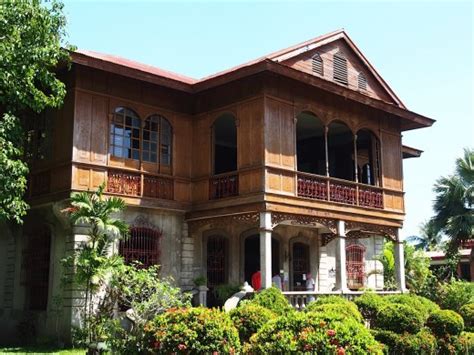 Architecture and Heritage Tours - Travel Authentic Philippines