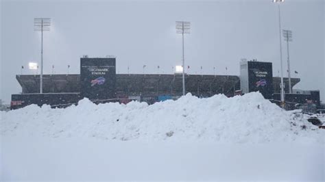 LOOK: Bills' stadium hit with massive snowstorm as NFL postpones ...