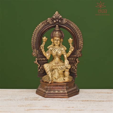 Goddess Lakshmi Statue in Brass – Ekaa Handicrafts