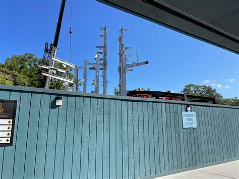 PHOTOS: DreamWorks Land Construction Goes Vertical at Universal Studios ...