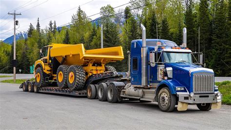 The Basics of Flatbed Trucking | West Coast Carriers