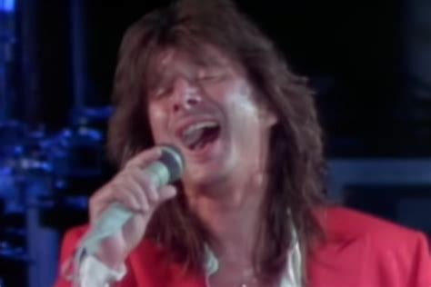 Journey Perform 'Girl Can't Help It' on Final Tour With Steve Perry ...