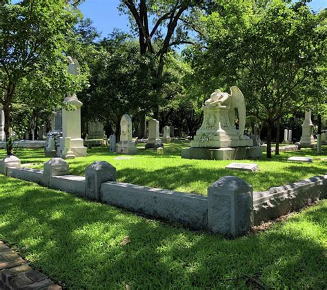 Houston's historic Glenwood Cemetery prepares for its next life